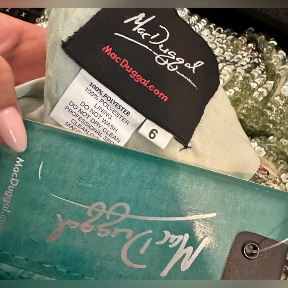 Mac Duggal | Long Sleeve Sequined Dress - Picture 5 of 5